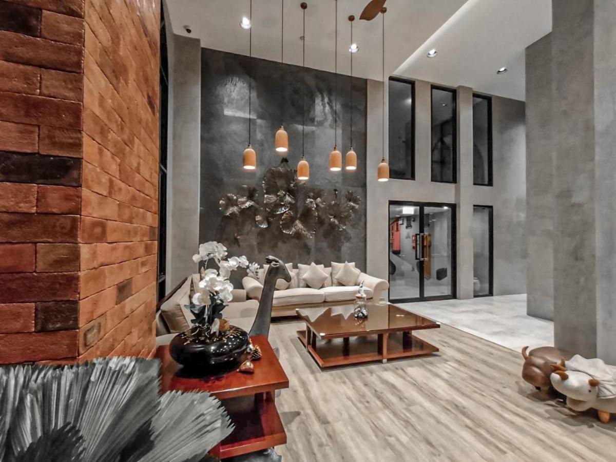 Le Lert Hotel Ratchaburi Buitenkant foto