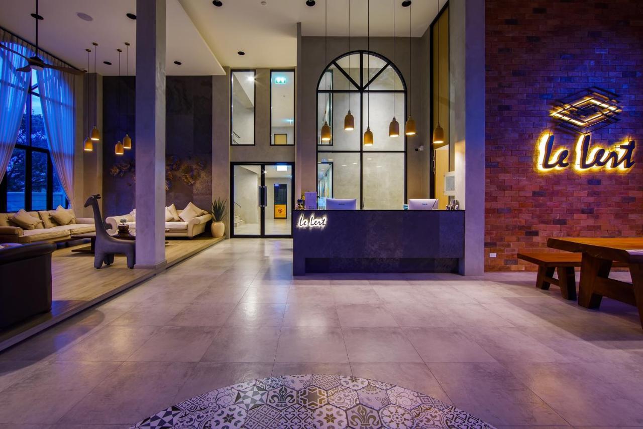 Le Lert Hotel Ratchaburi Buitenkant foto