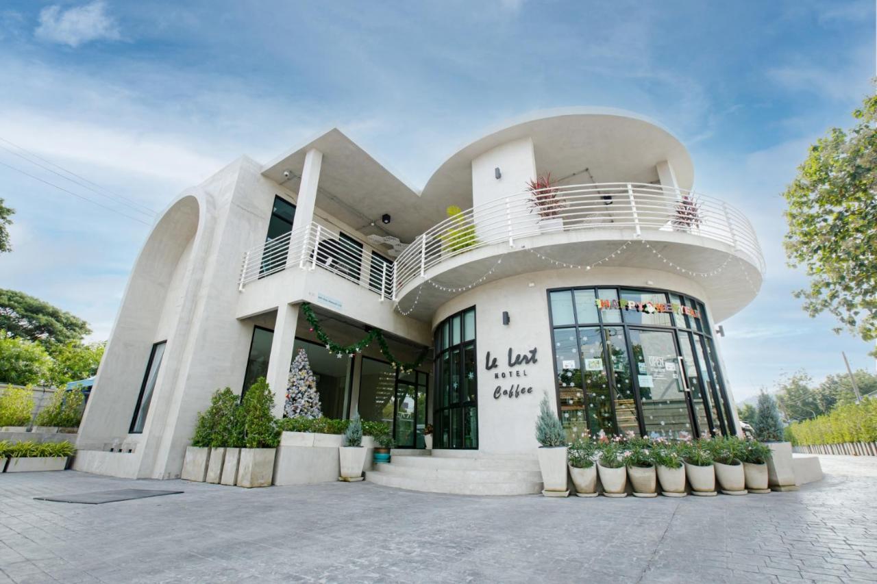Le Lert Hotel Ratchaburi Buitenkant foto