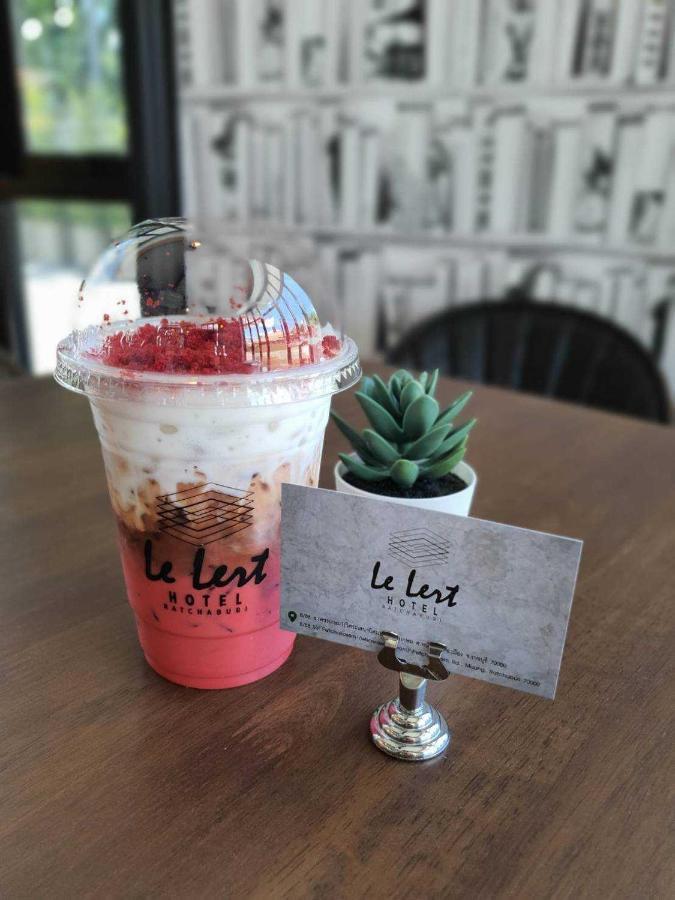 Le Lert Hotel Ratchaburi Buitenkant foto