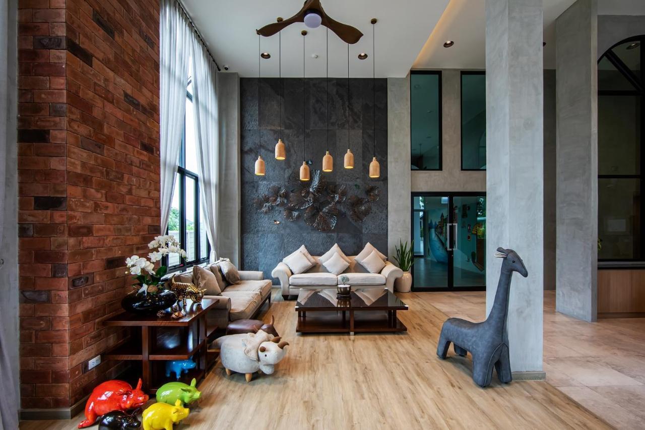 Le Lert Hotel Ratchaburi Buitenkant foto