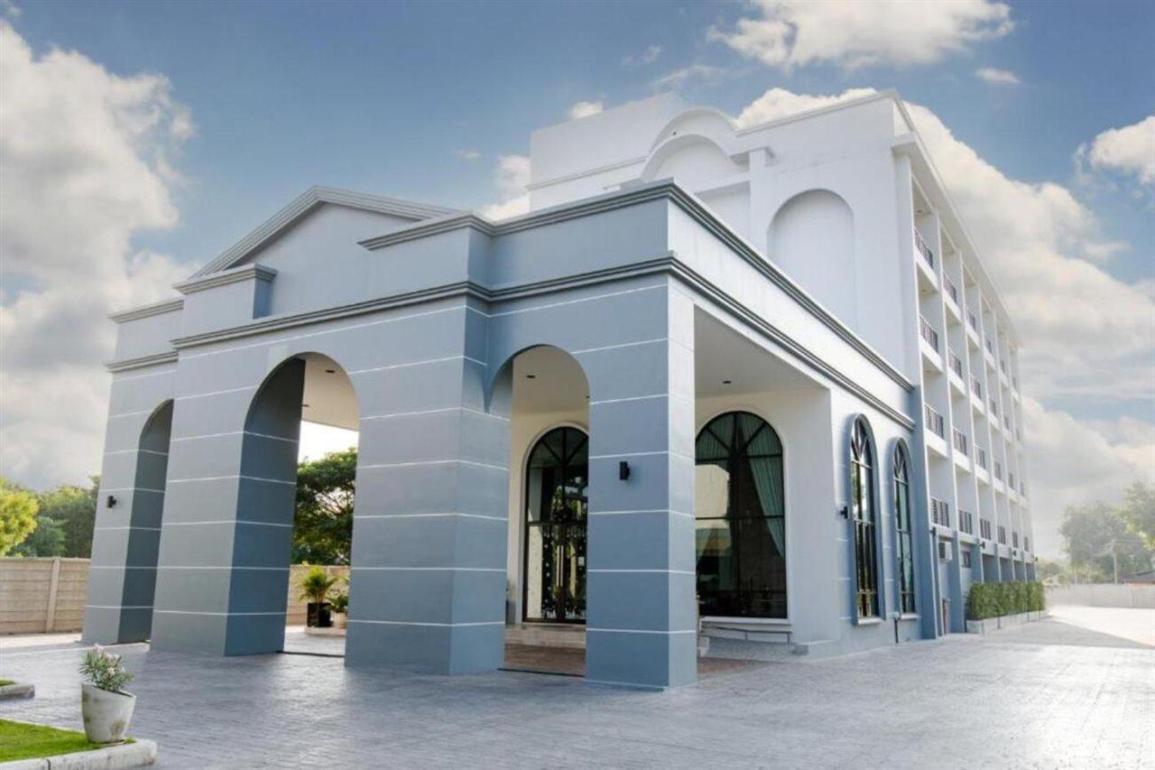 Le Lert Hotel Ratchaburi Buitenkant foto